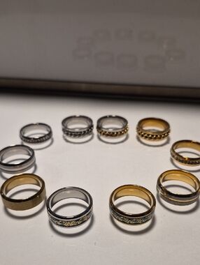 Mixed Size 10 Gold & Silver Decorative Rings Set